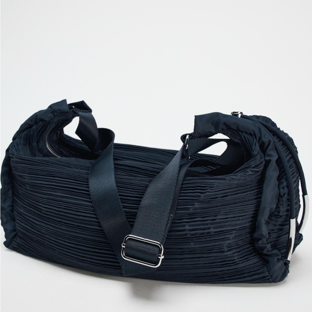 Zara Black Textured Shoulder Bag